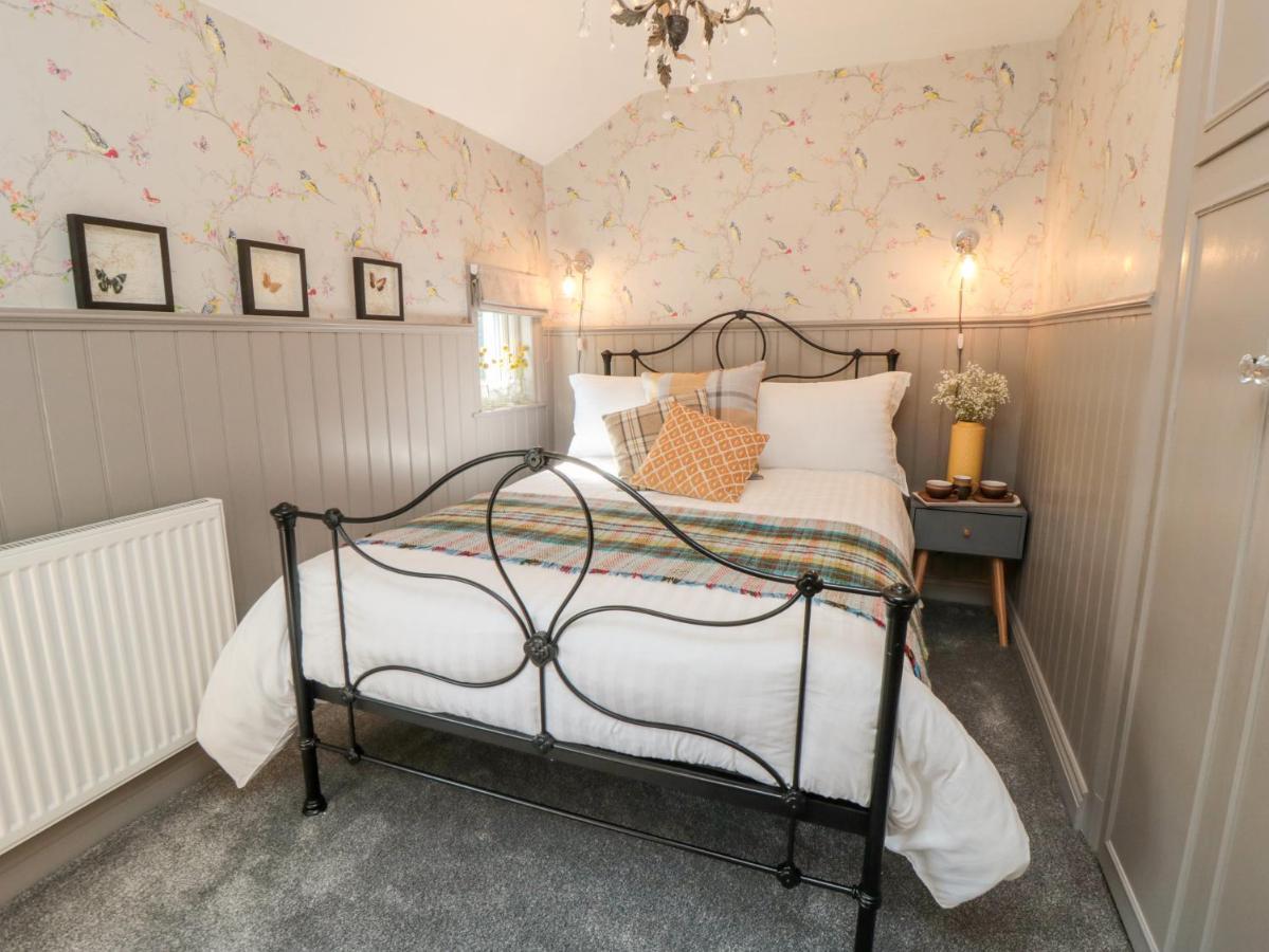 Esk View Cottage Гросмънт Екстериор снимка